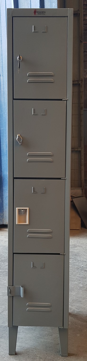 lockers diferentes chapas